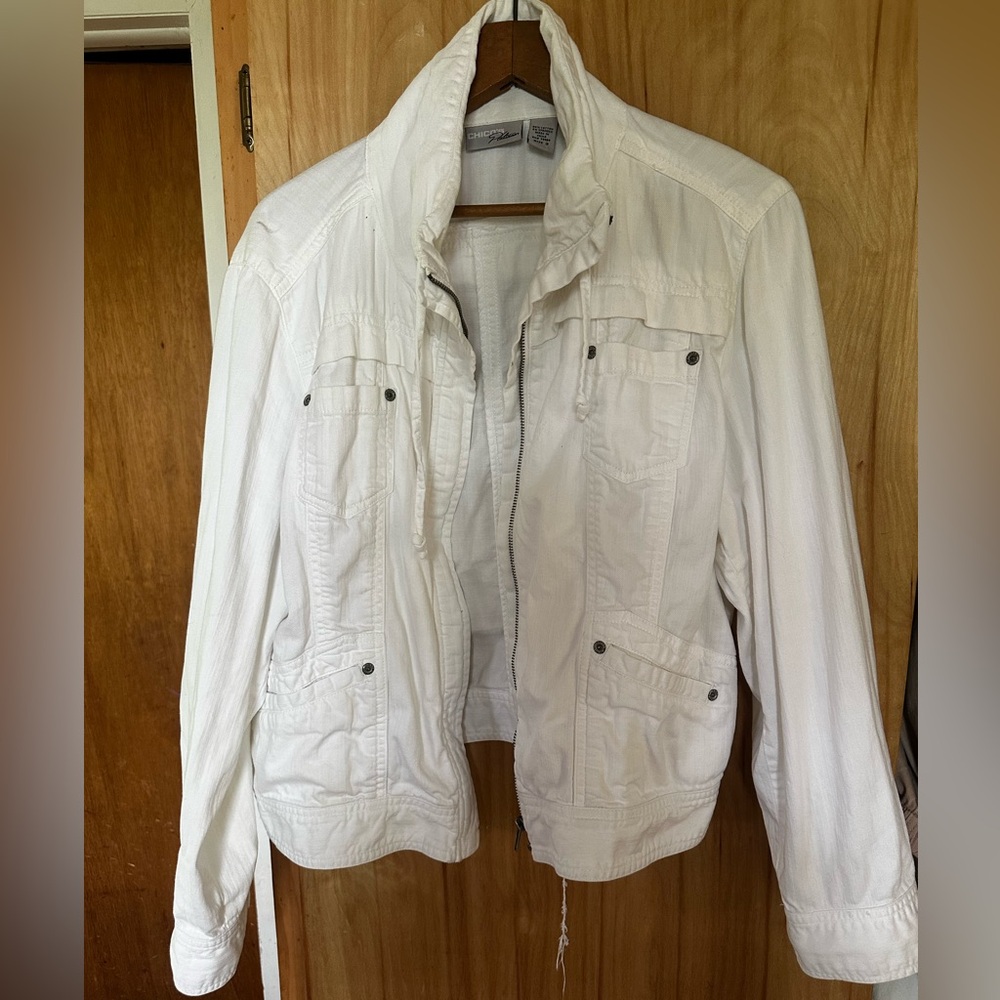 Chico's White Utility Jacket with Multiple Pockets sz 3 or large zipper closure